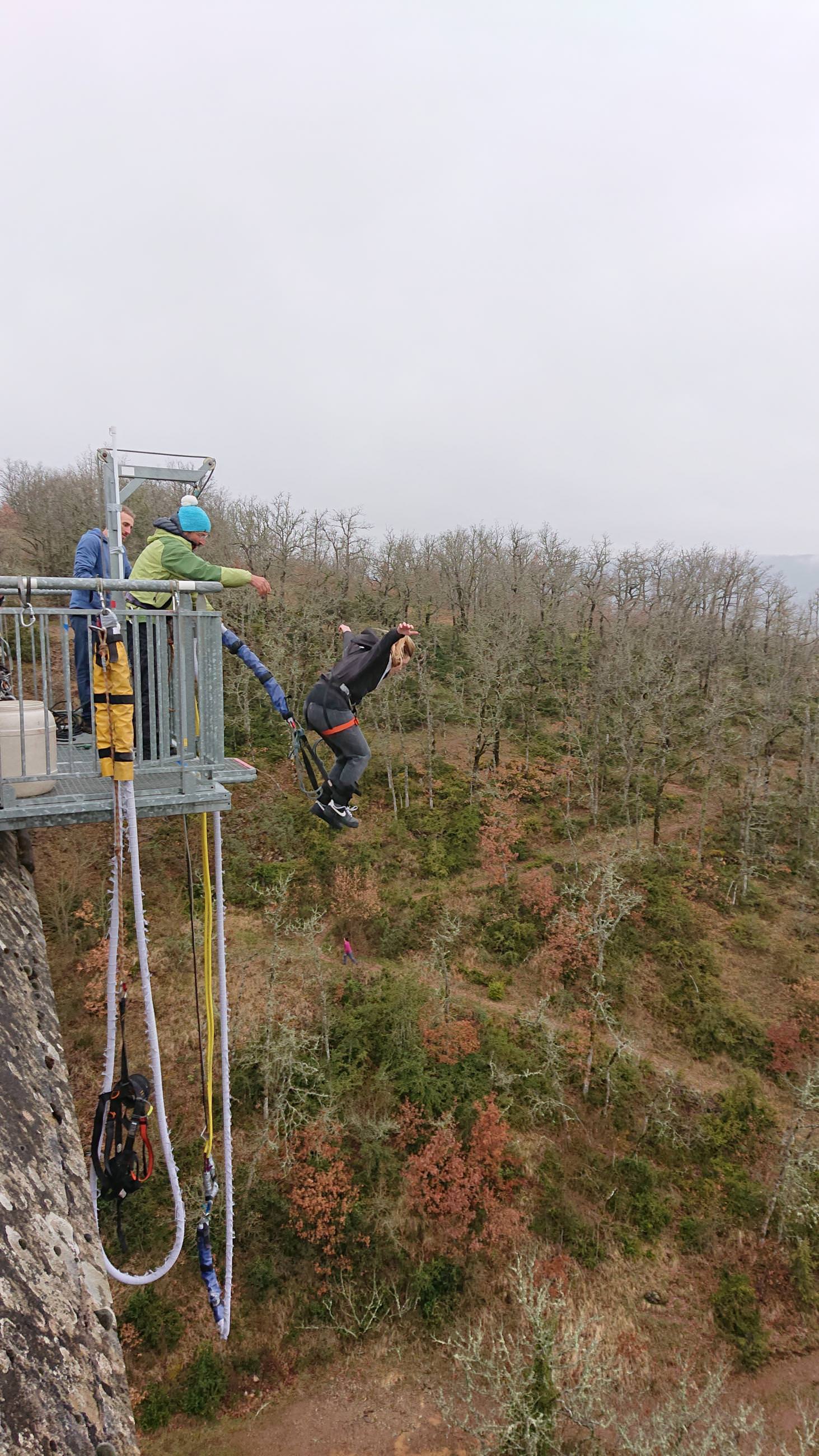 Saut à l'élastique sur le viaduc de SainteEulaliedeCernon